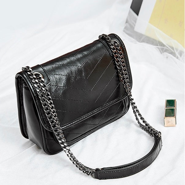 Women’s Genuine Leather Chain Detail Large Capacity Messenger Shoulder Bag