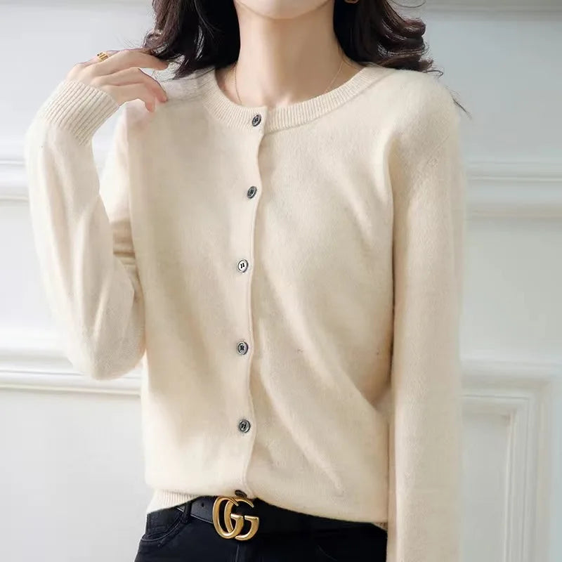 Susan - Elegant Cardigan
