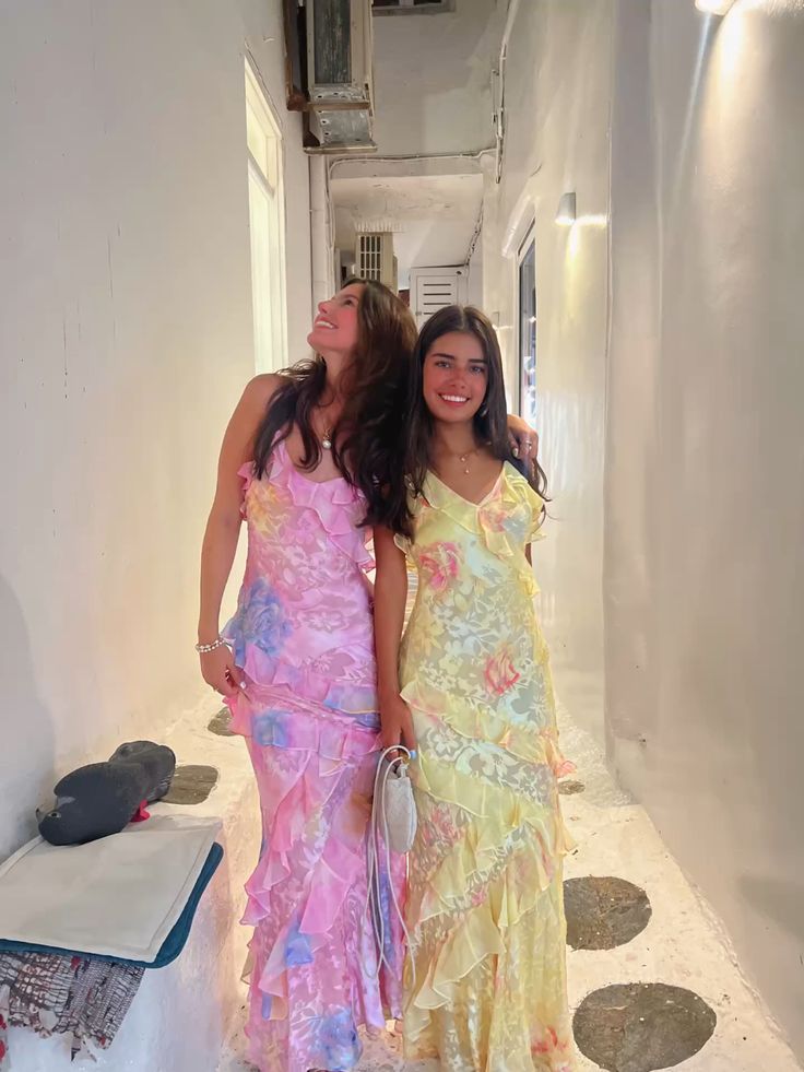 Beatrice | Dreamy Ruffle Gown